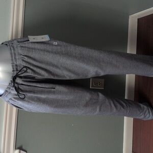 ZELOS Men's Light Gray Joggers  with Three pockets. Size L. Brand New.